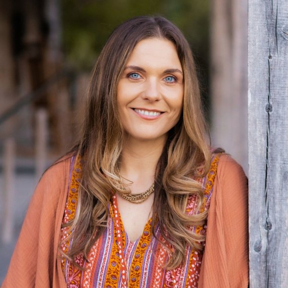 Meet your Posher, Casey - Picture 1 of 2